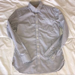 Banana Republic Heritage series button-up, collared, long-sleeved shirt.
